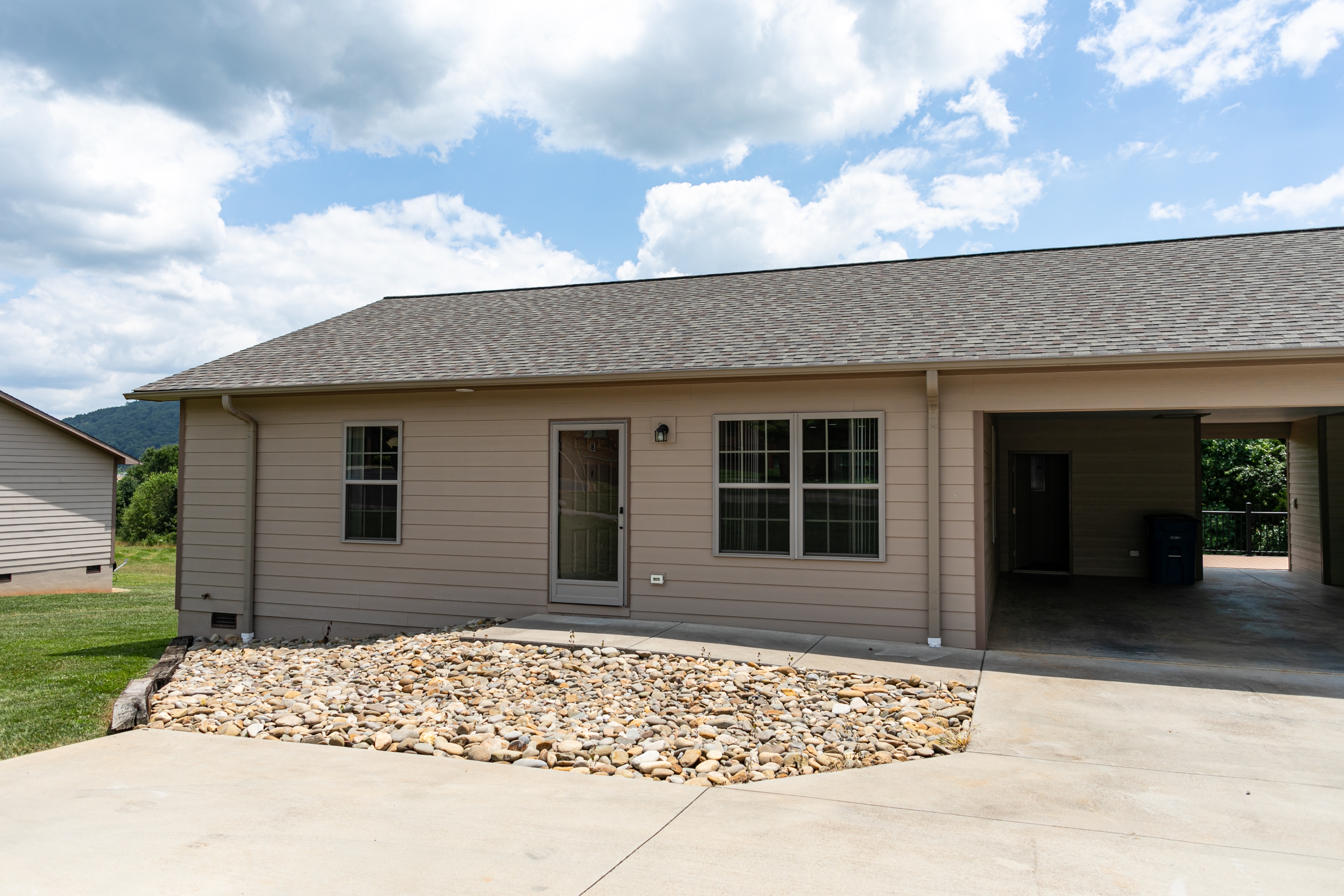 4664 Western Avenue - B