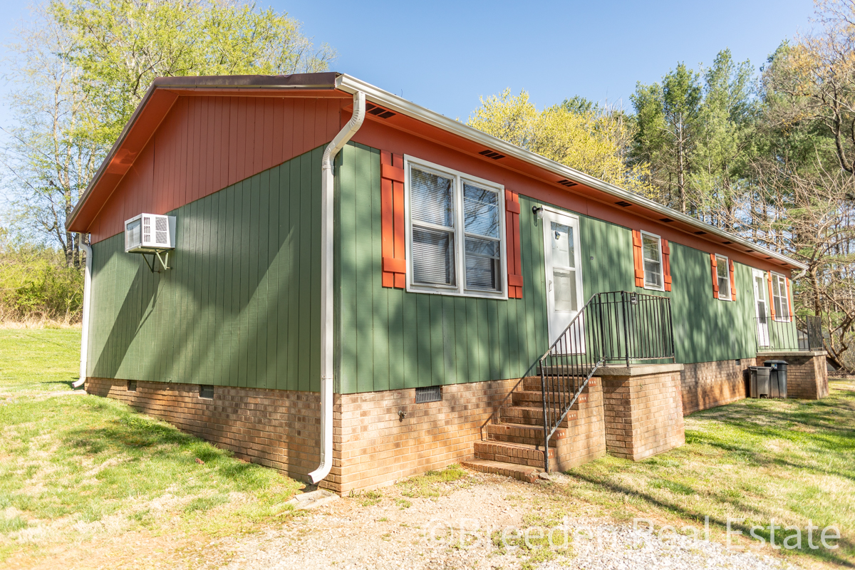 124 Polly Street - B