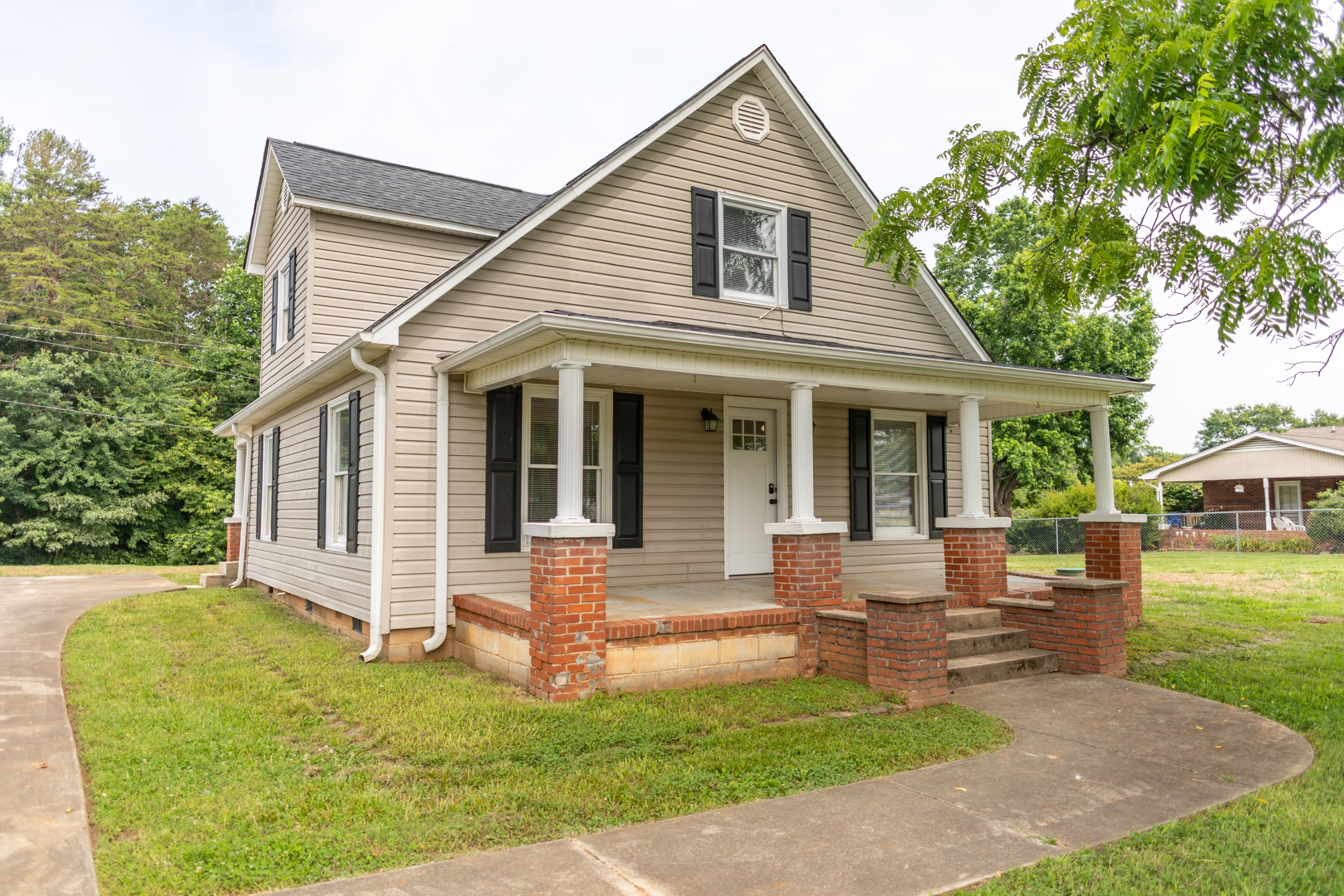 4085 Beach Road